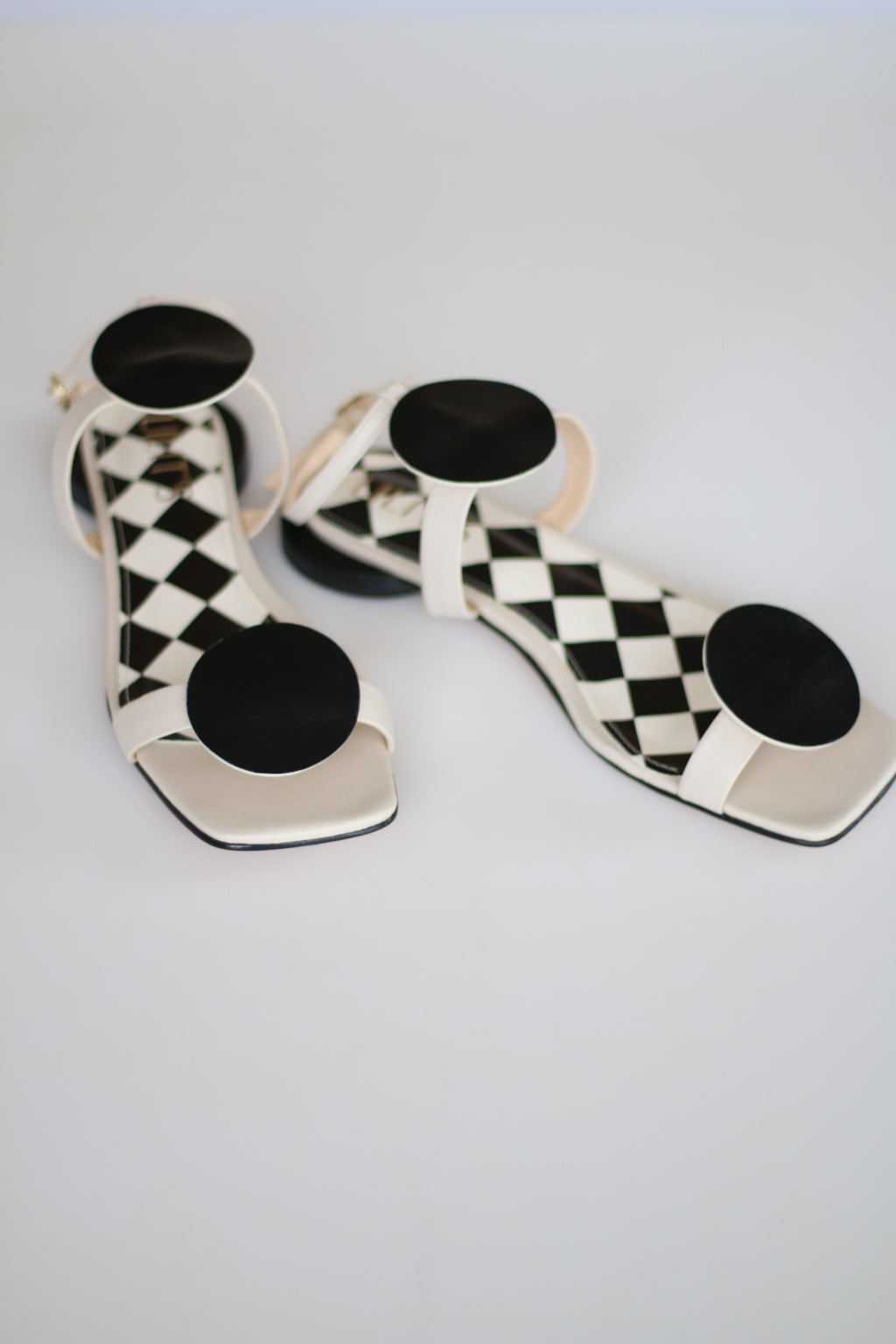 Black and white geometric sandal