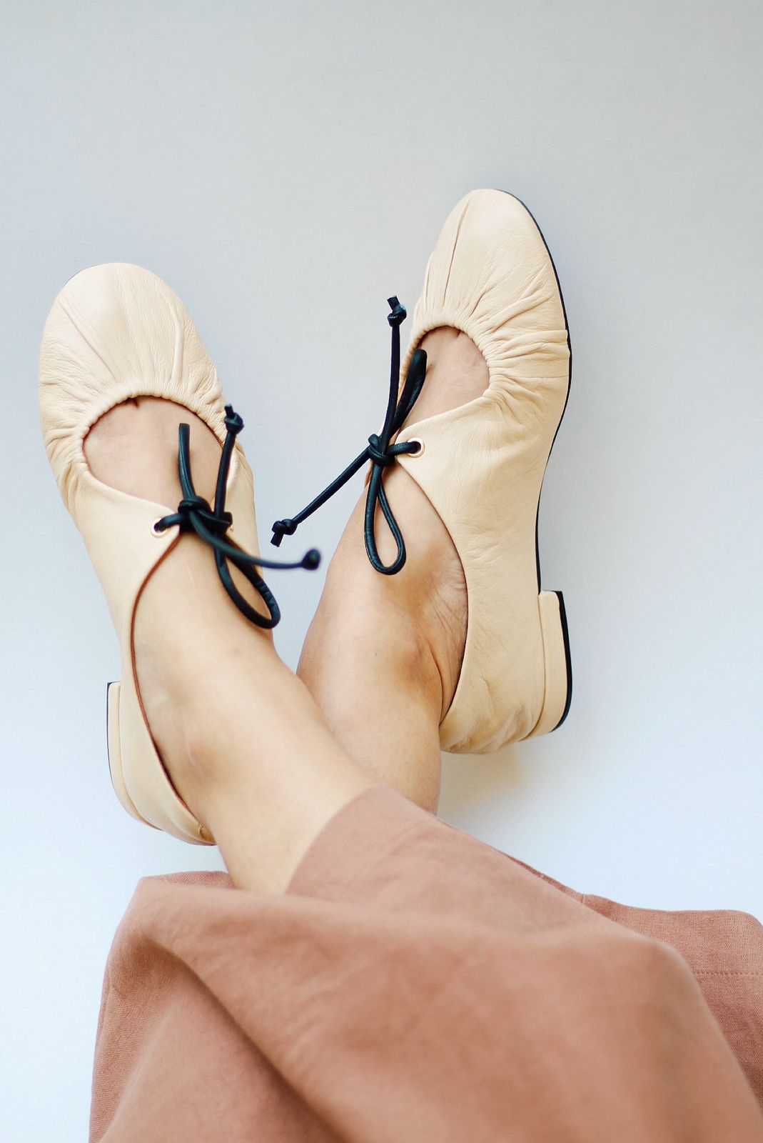 Florence ballerina, cream and black.