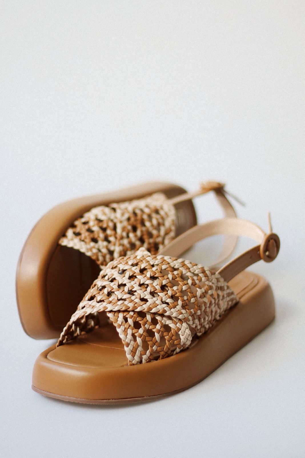Flat Elise tressê bicolor ocrê e off white