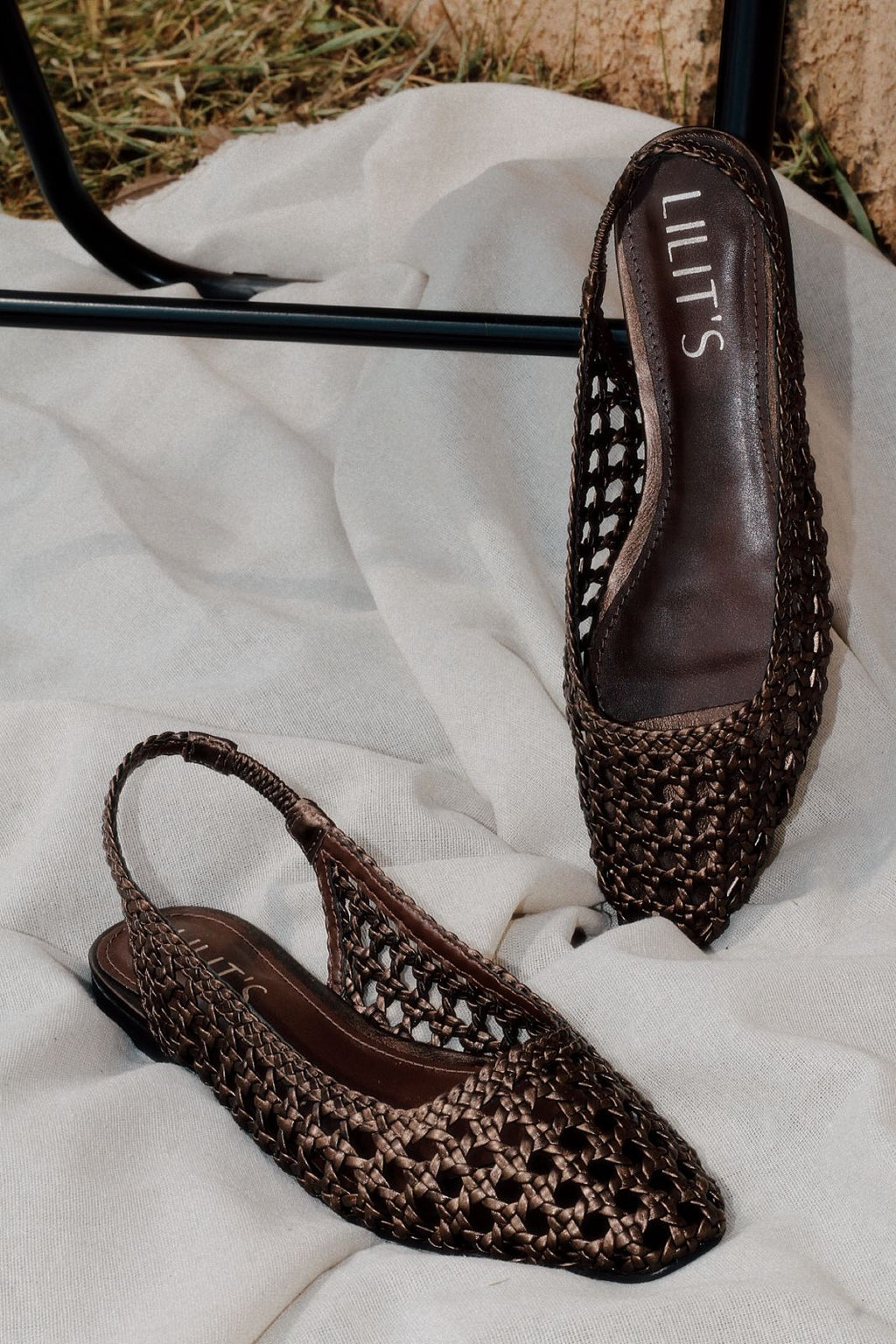 Slingback Isolde em tressê ponto palha indiana café