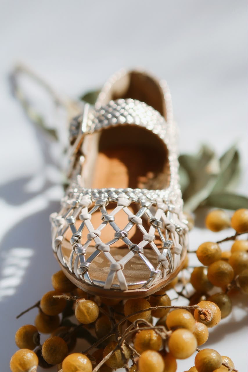 Sapatilha Ivana macrame ouro light e branco