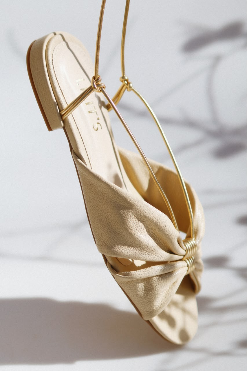 Sandália Aimee off white e ouro