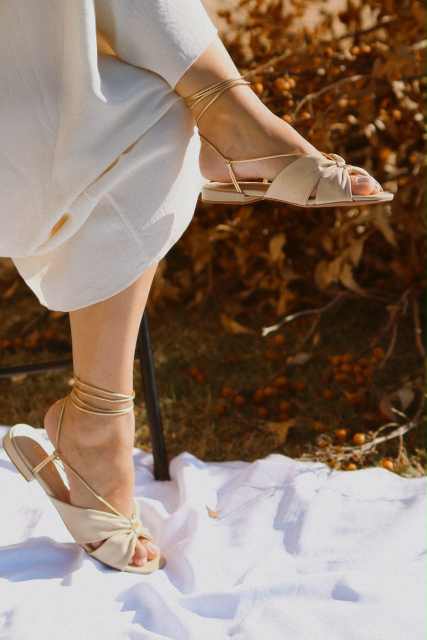 Sandália Aimee off white e ouro
