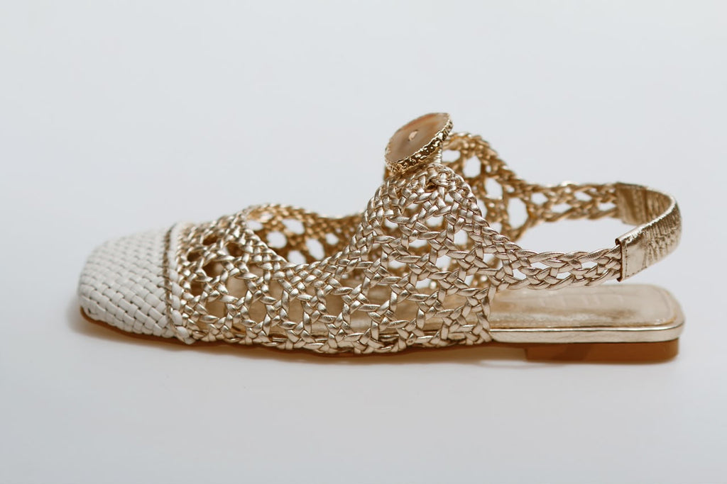 Bailarina Farah em tressê bicolor ouro light e off white