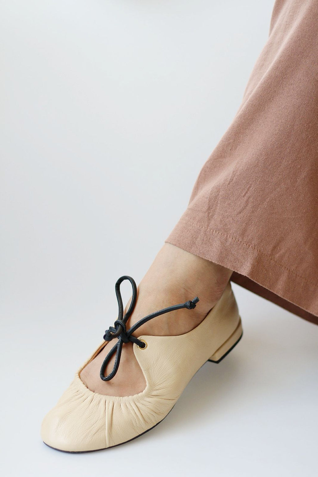 Florence ballerina, cream and black.