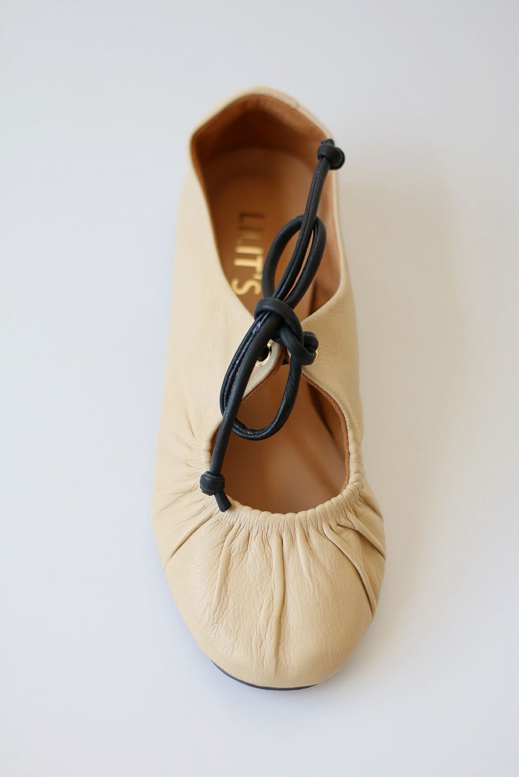 Florence ballerina, cream and black.